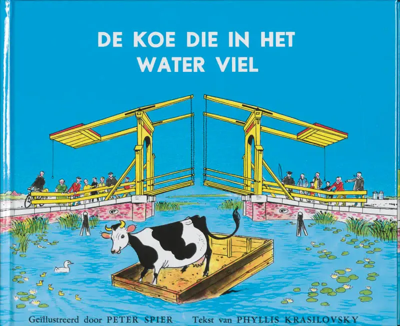 Koe die in het water viel